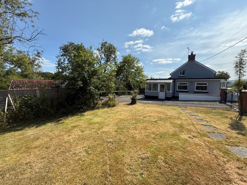 Property photo 3 of 22