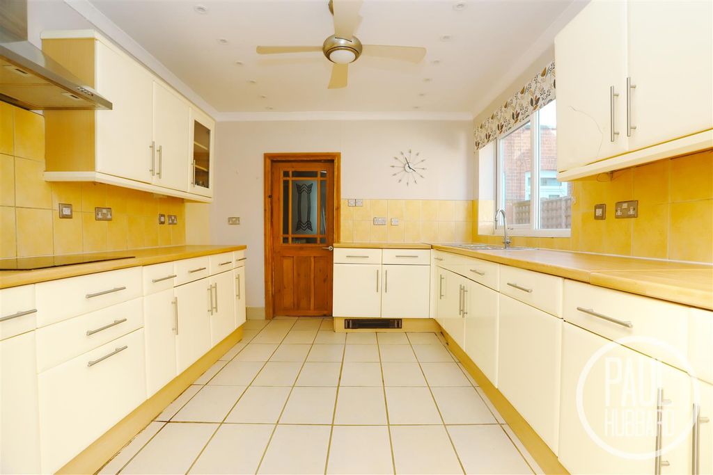 Property photo 3 of 19 Img_1018.Jpg