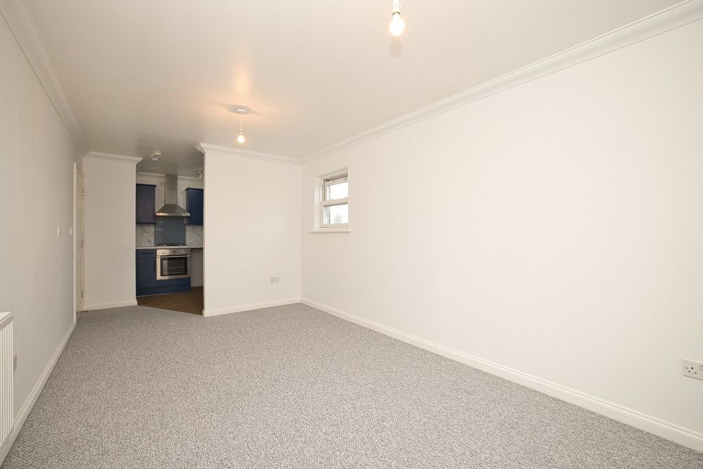 Property photo 3 of 9 Picture 3