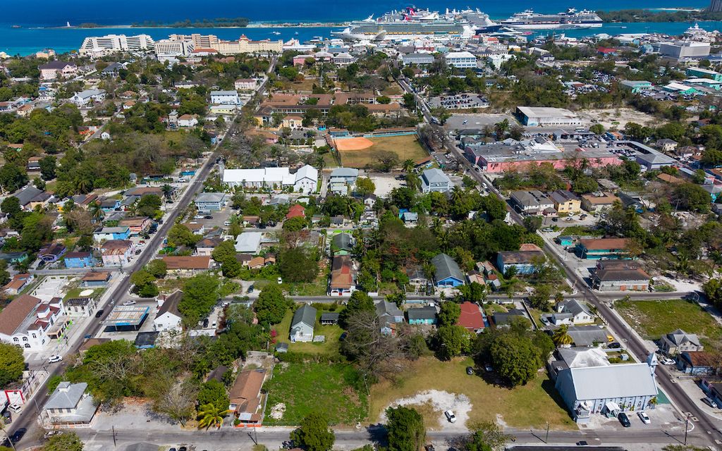 Property photo 2 of 8