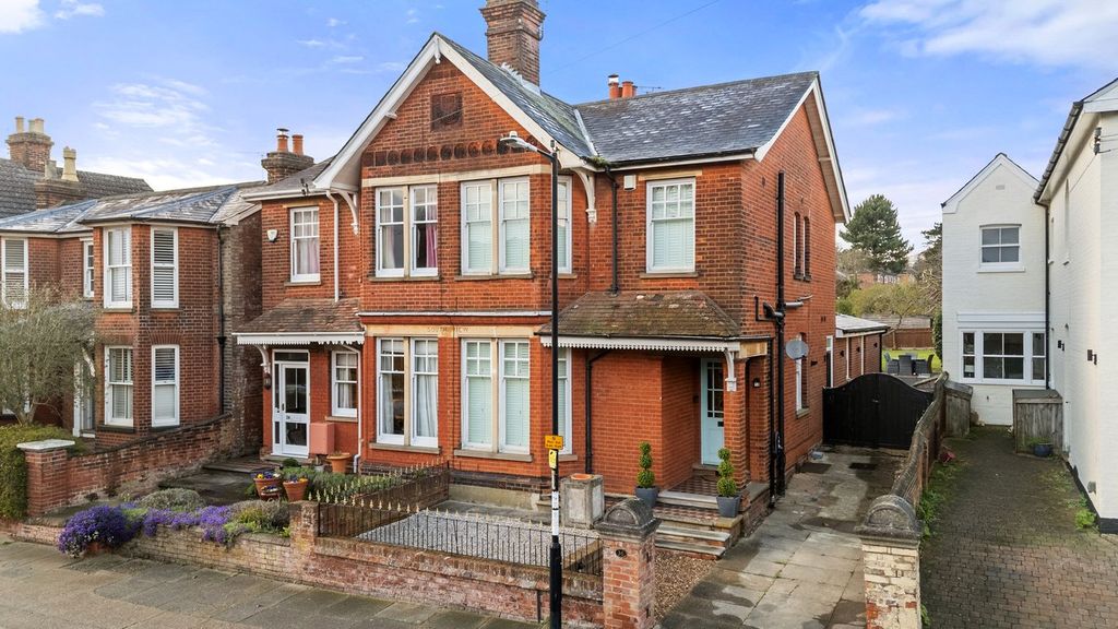 Property photo 1 of 22