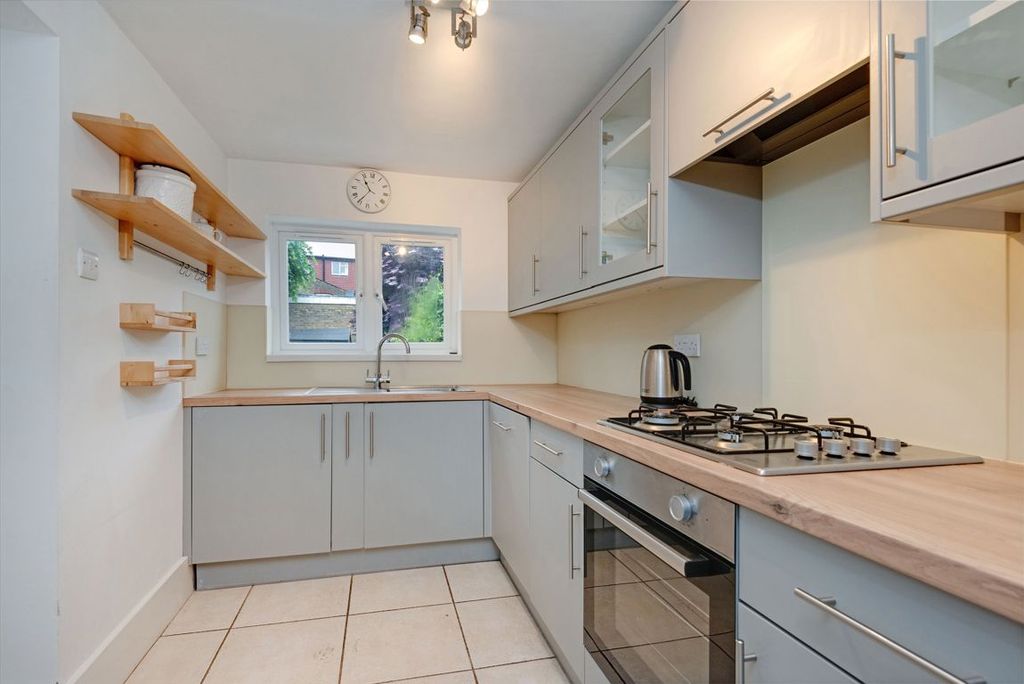 Property photo 3 of 9