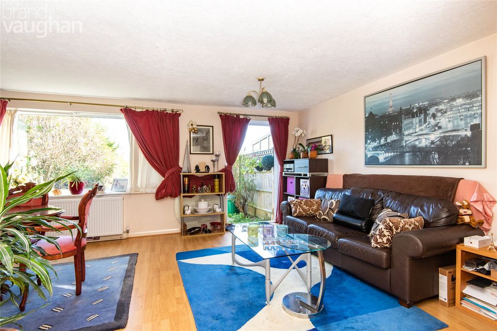 Property photo 3 of 17 Picture No. 28