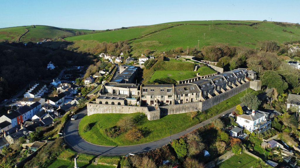 Property photo 1 of 34