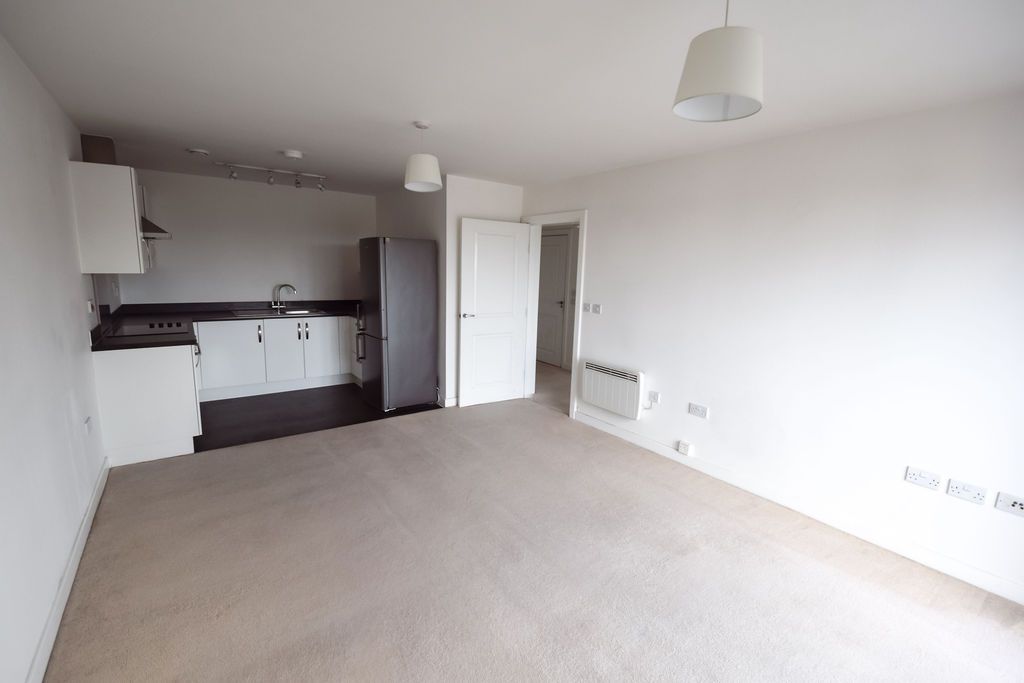Property photo 3 of 8 2