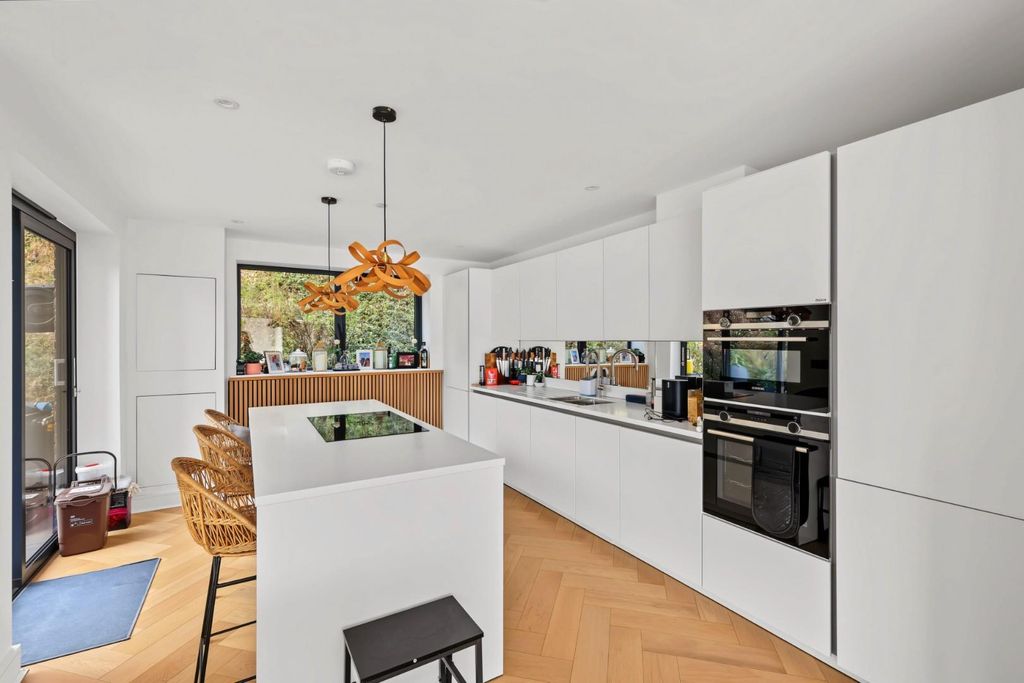 Property photo 3 of 38 Fep_10.Jpg
