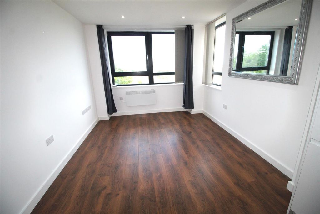 Property photo 2 of 10 Lounge Picc.Jpg