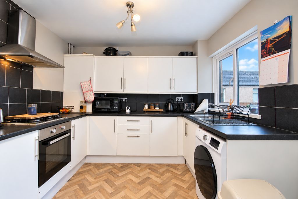 Property photo 2 of 14 Kitchen