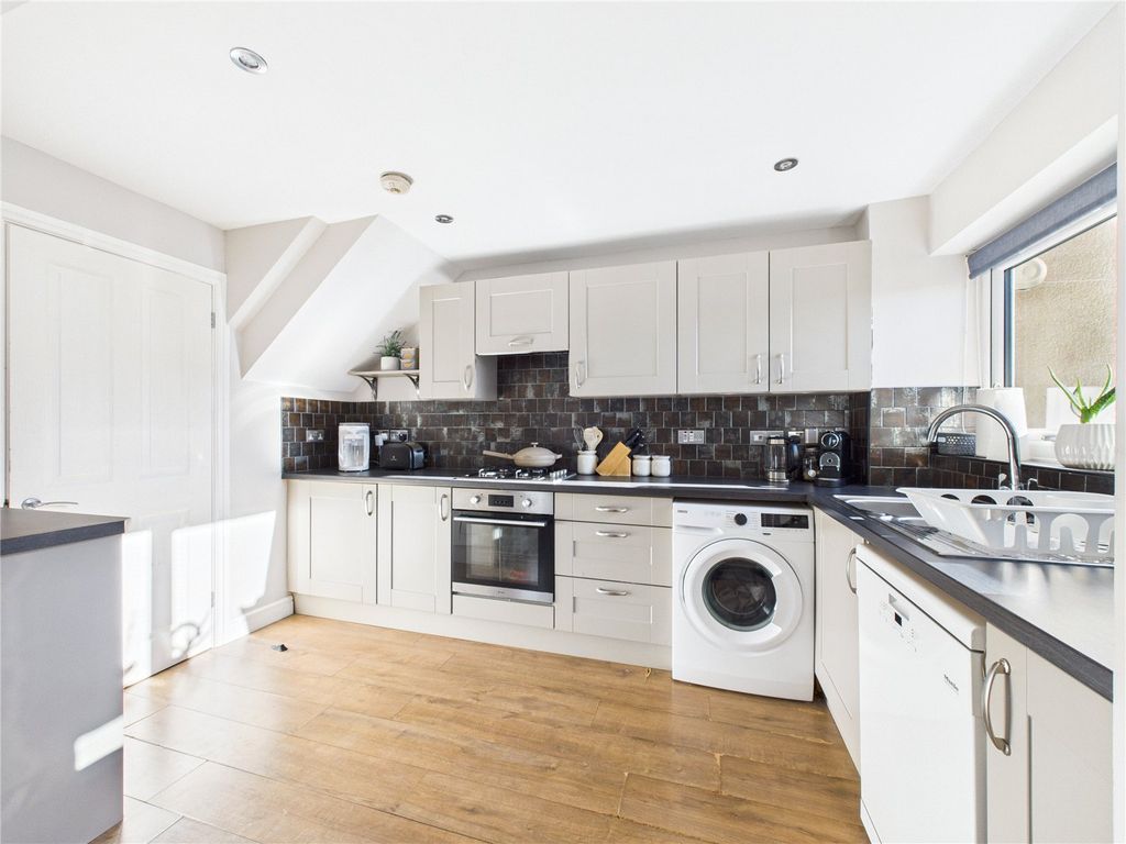 Property photo 3 of 20 Picture No. 10