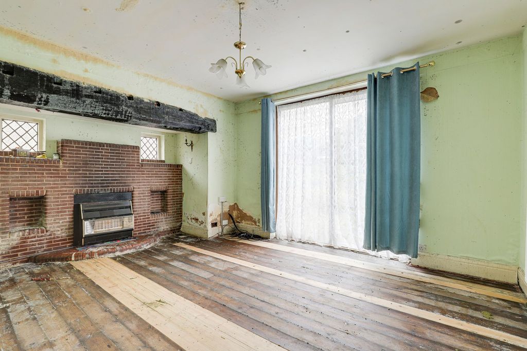 Property photo 3 of 26