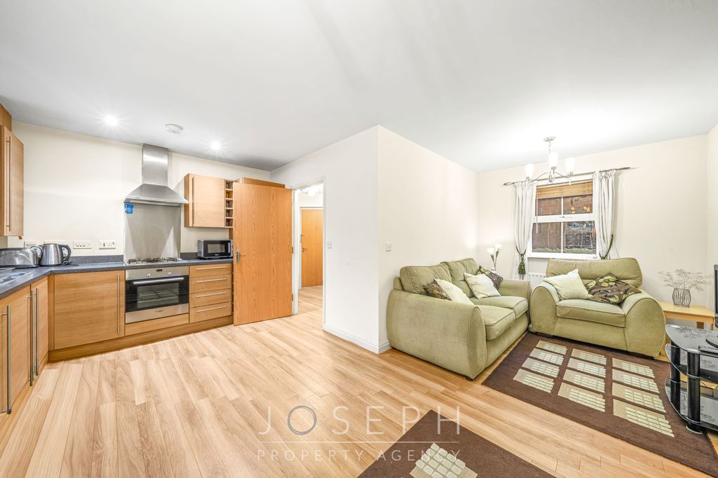 Property photo 2 of 7