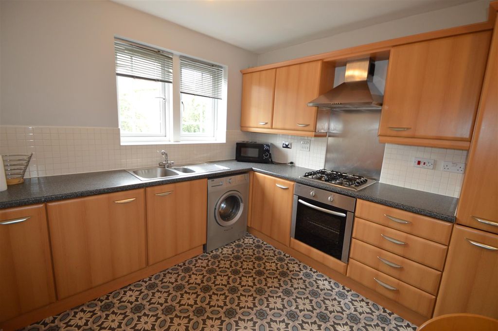 Property photo 2 of 13