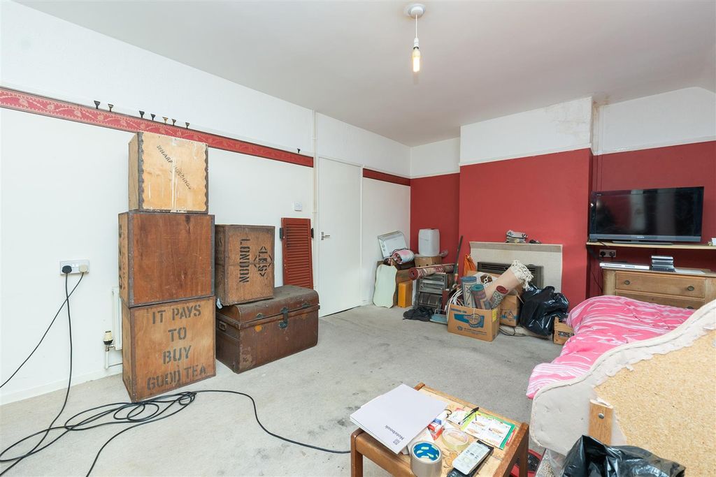 Property photo 3 of 19 41-Dangerfield-Bs13-8Ds-4.Jpg