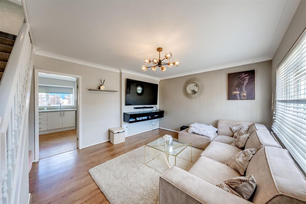 Property photo 3 of 20 A7S09459Hdr.Jpg