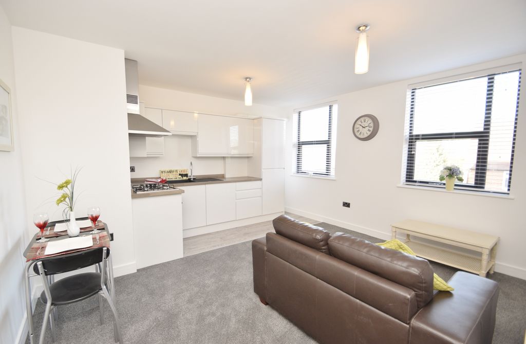 Property photo 3 of 10 Photo 03