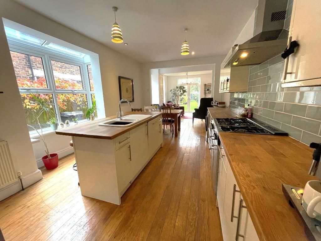 Property photo 1 of 13 Dining Kitchen