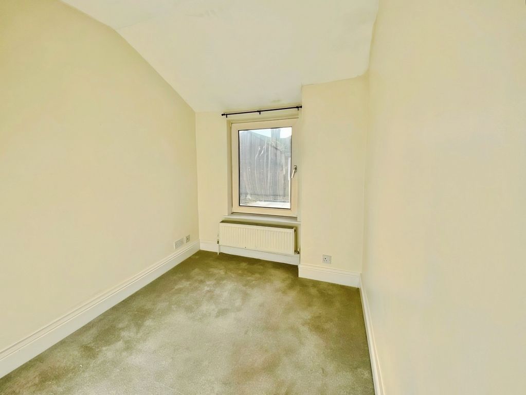 Property photo 3 of 9 Bedroom 3