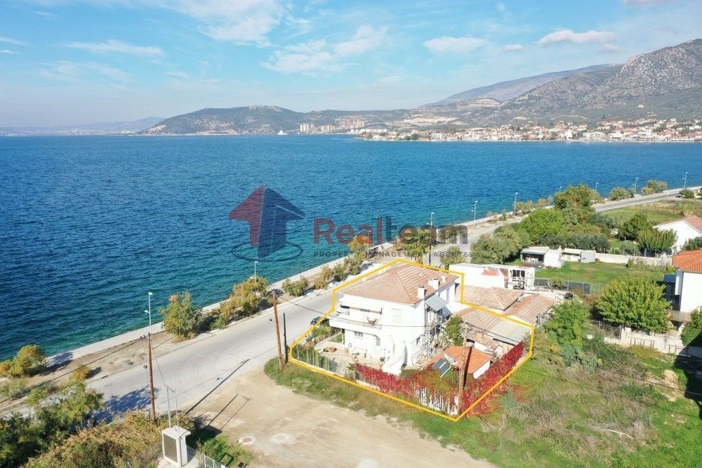 Property photo 2 of 25