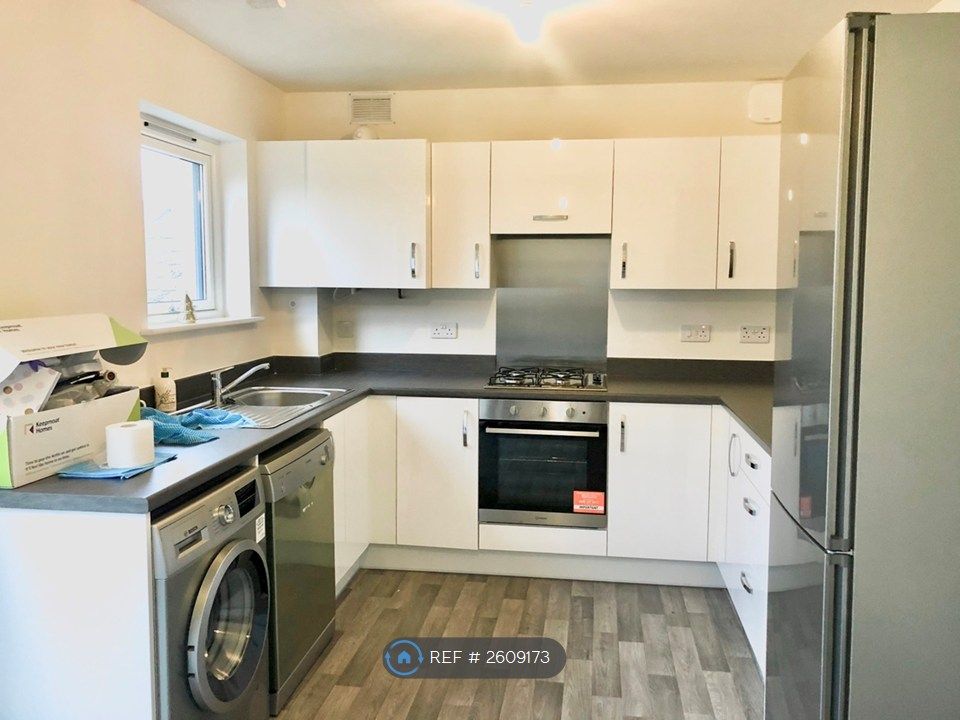 Property photo 3 of 23