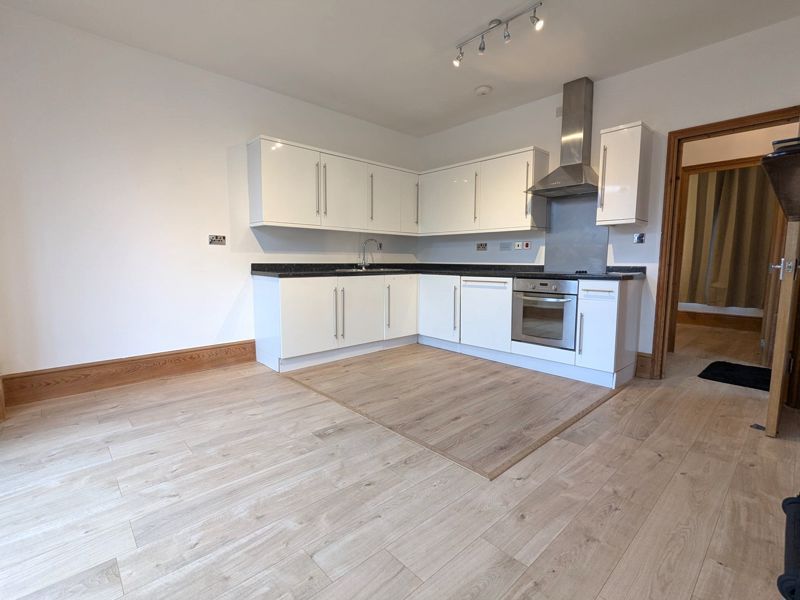 Property photo 3 of 6 Photo 5