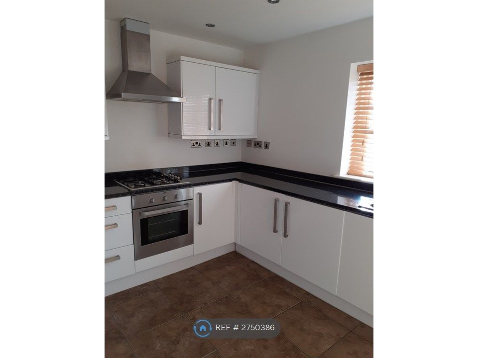 Property photo 2 of 11 Moden Kitchen