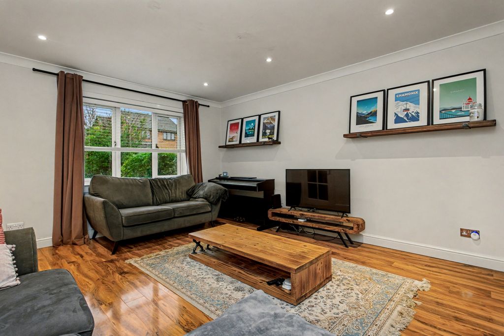 Property photo 2 of 14 Property Image 2