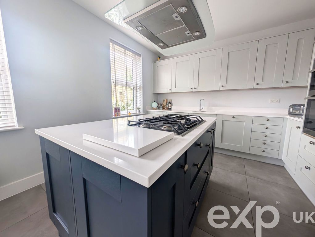 Property photo 2 of 29