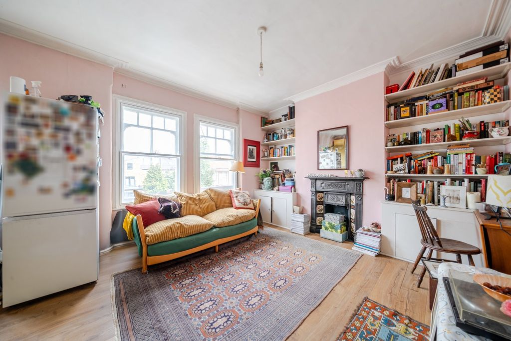 Property photo 3 of 6 Picture No. 16