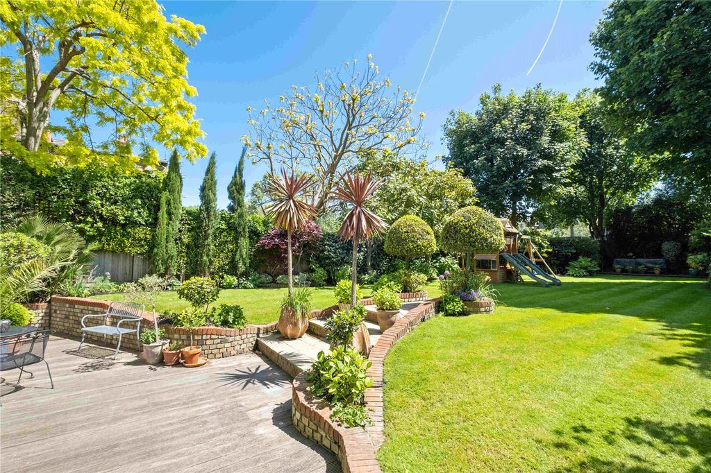 Property photo 1 of 50 Picture No. 25