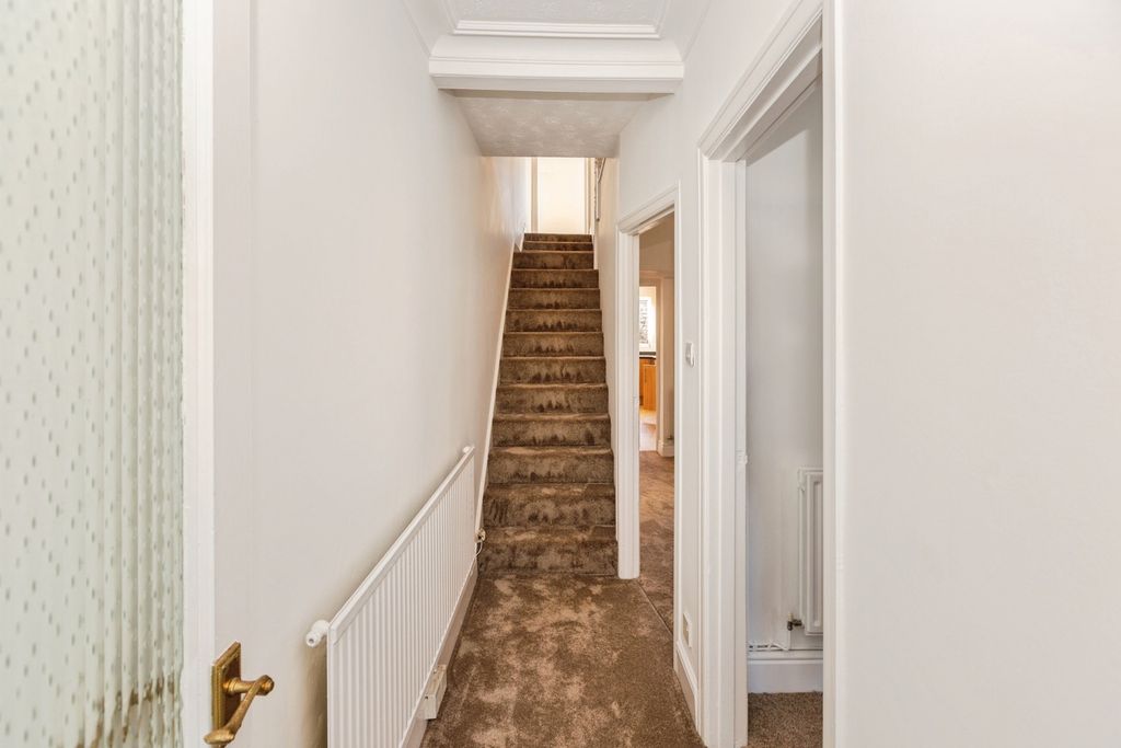 Property photo 2 of 17 Photo