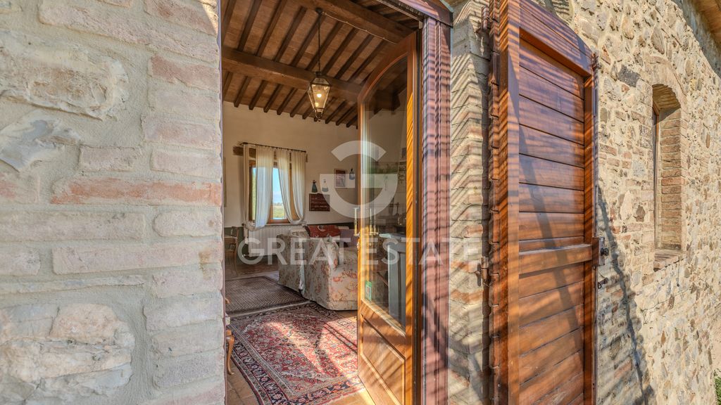 Property photo 2 of 58 Interiors