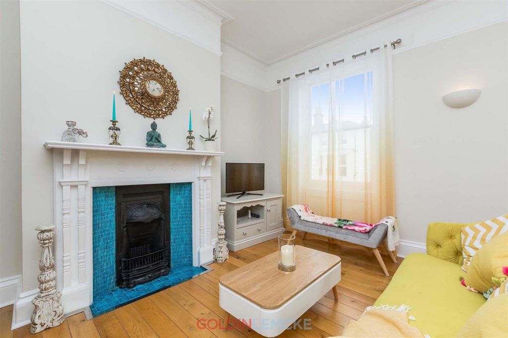Property photo 3 of 12 Living Room
