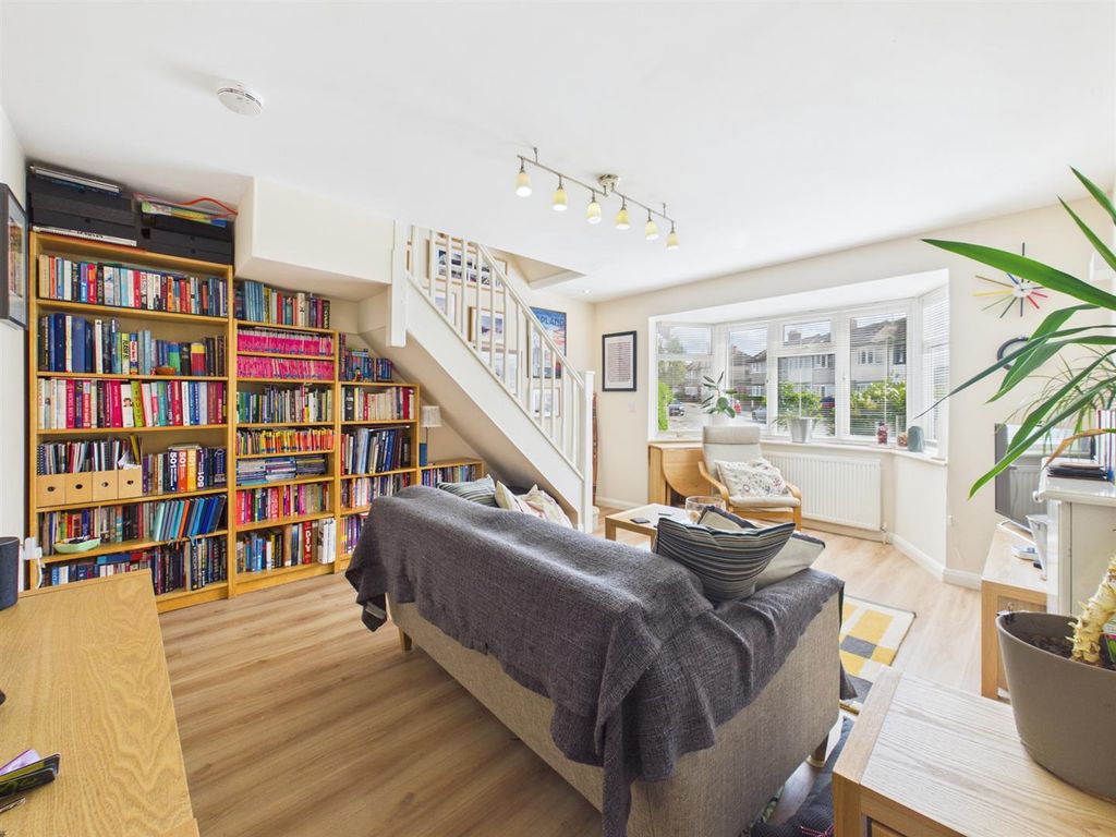 Property photo 3 of 10 Cam05080G0-Pr0334-Still012.Jpg