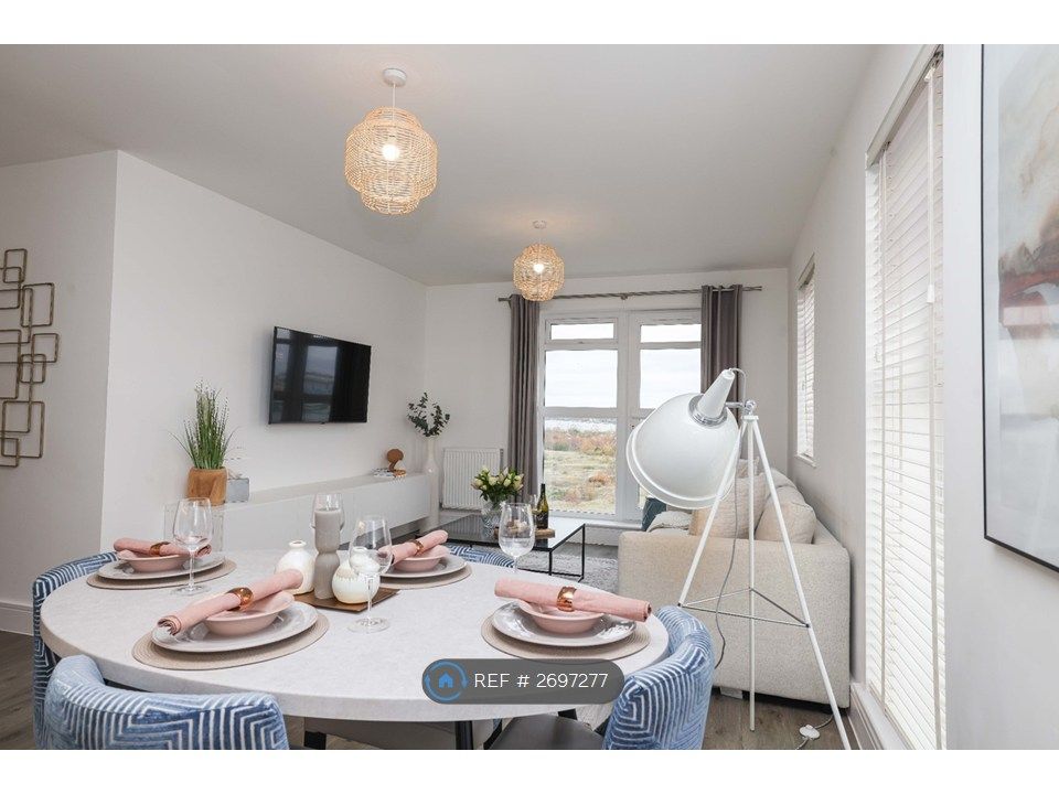 Property photo 3 of 35