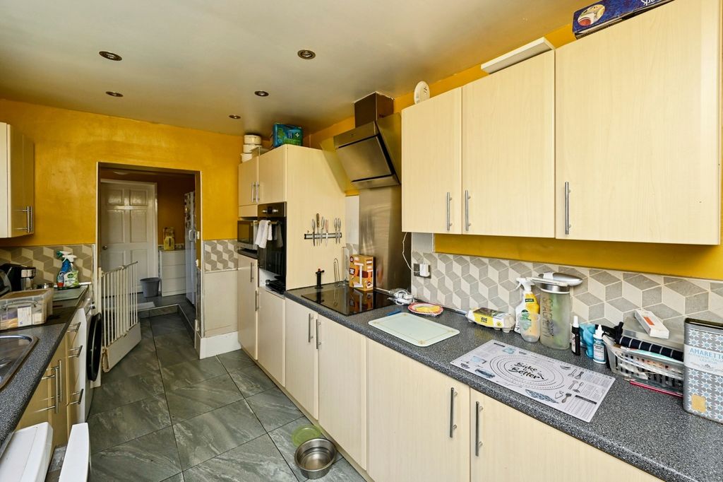 Property photo 2 of 16 Pbox-Img.Jpg