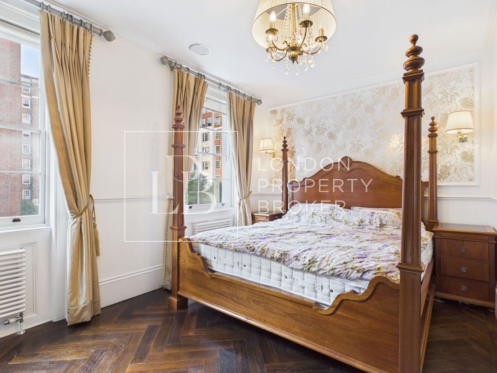 Property photo 3 of 33