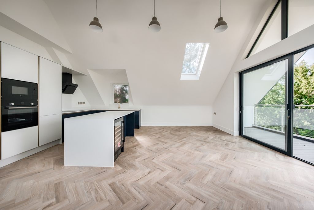 Property photo 3 of 20 Xt5A9312-Hdr(3) (1)