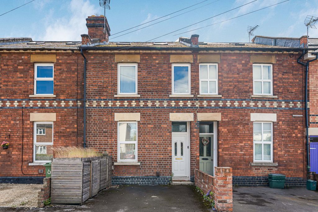 Property photo 1 of 18