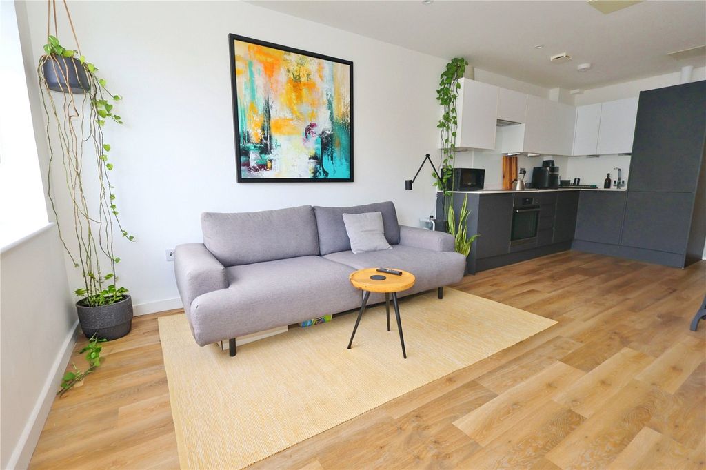 Property photo 3 of 10 Picture No. 15