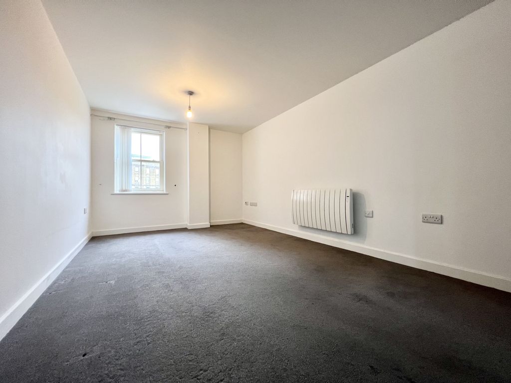 Property photo 3 of 6 Picture 3