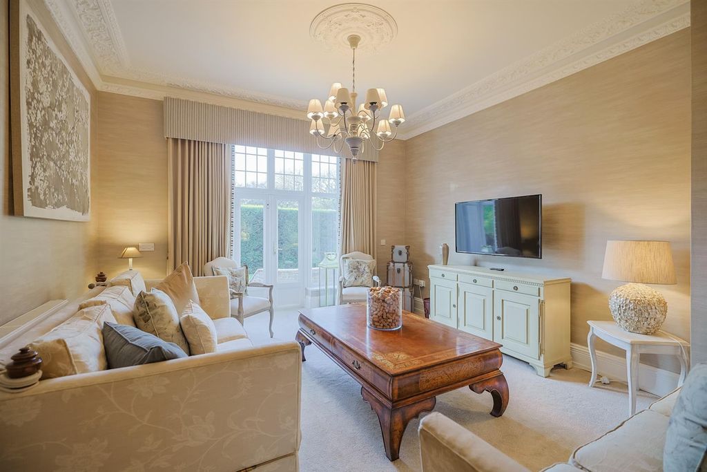 Property photo 3 of 45 The Pines, Gowerton - Web (3 Of 57).Jpg