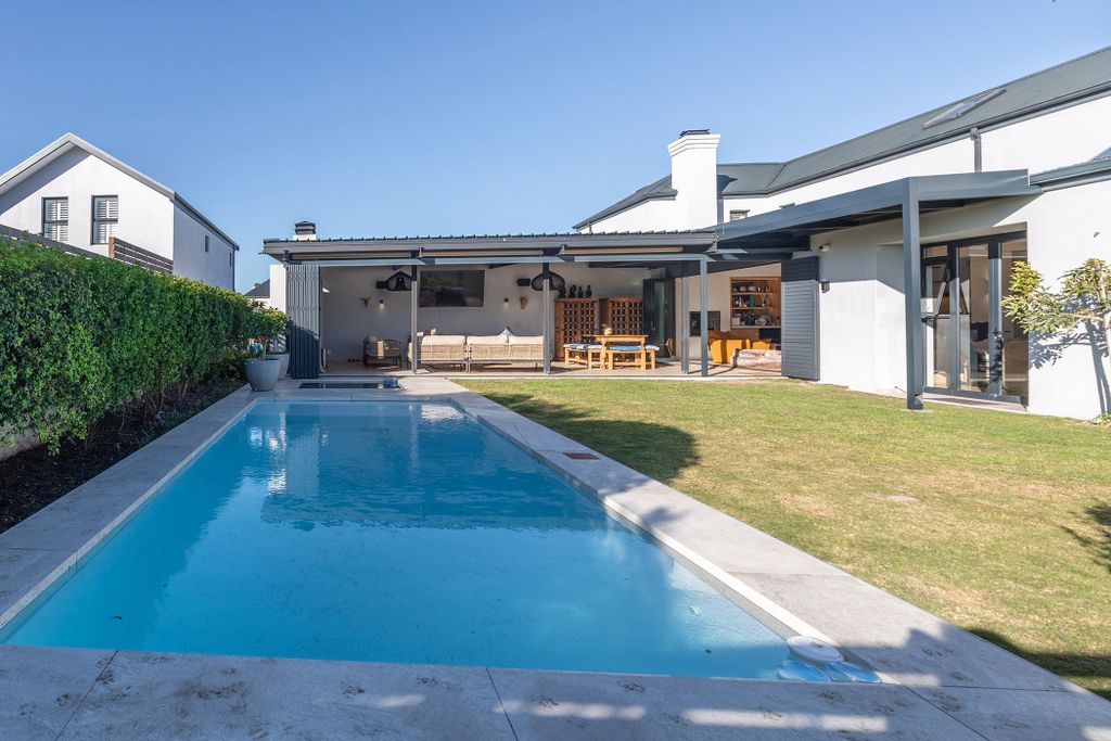 Property photo 1 of 47