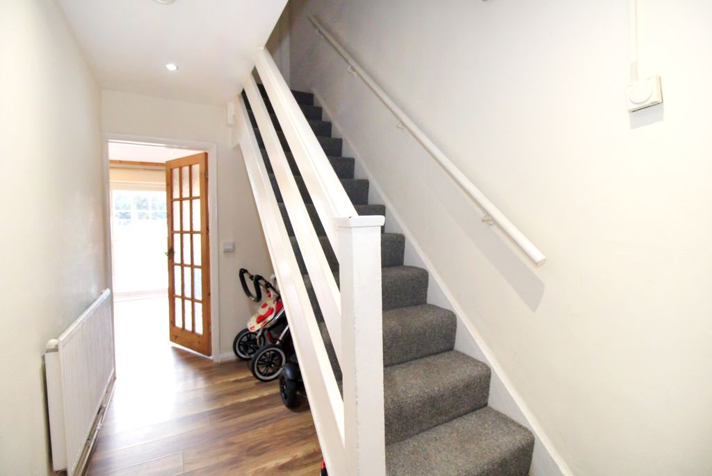 Property photo 2 of 12 2212