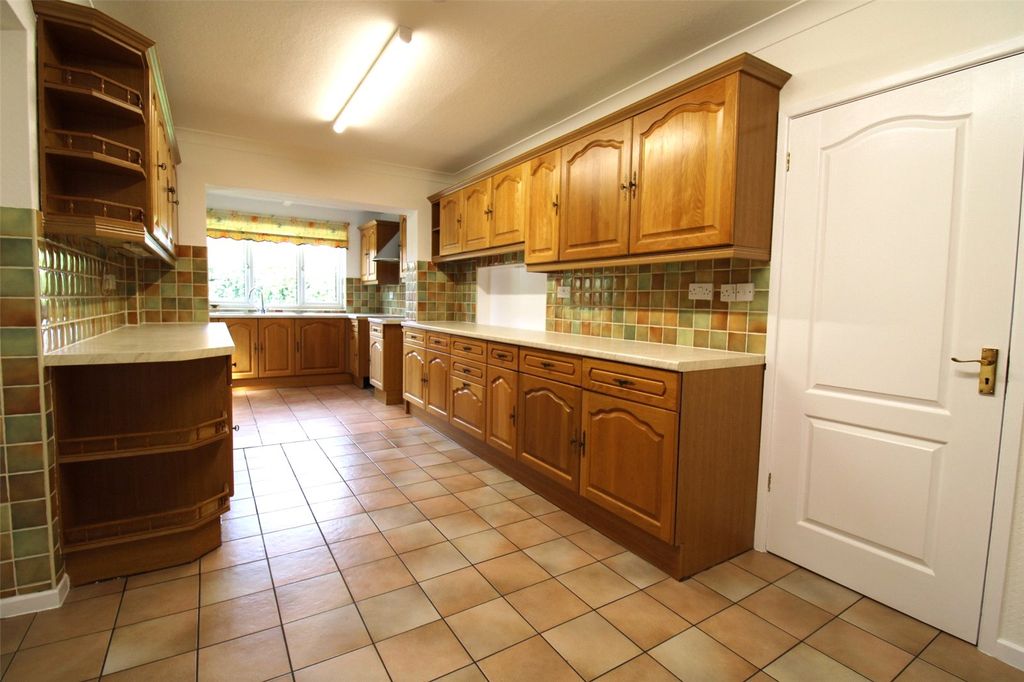 Property photo 3 of 19 Picture No. 16