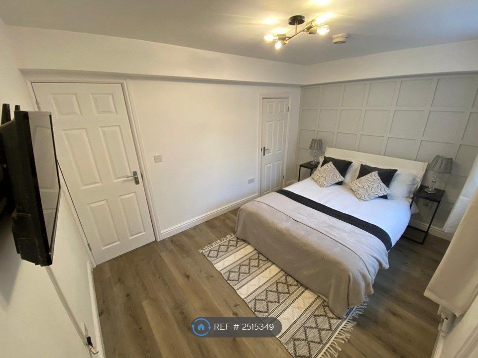 Property photo 2 of 5 Room 1