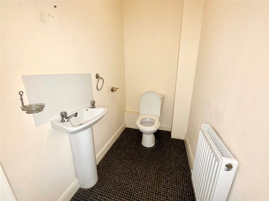 Property photo 2 of 10 Picture No. 12