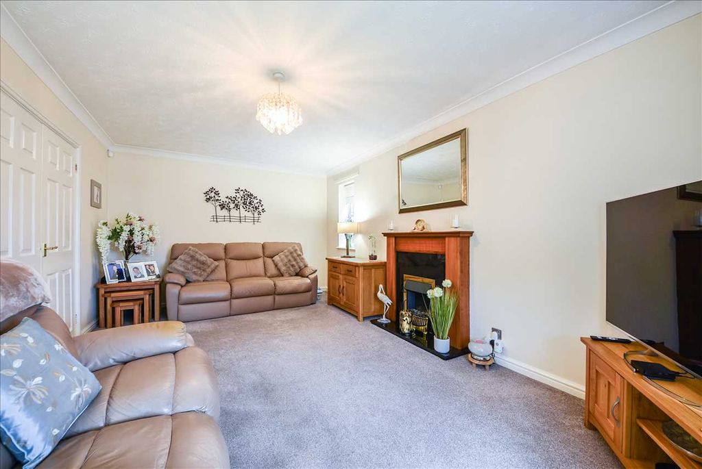 Property photo 3 of 23