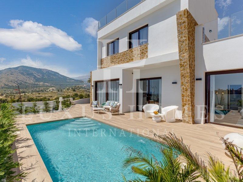 Property photo 1 of 21