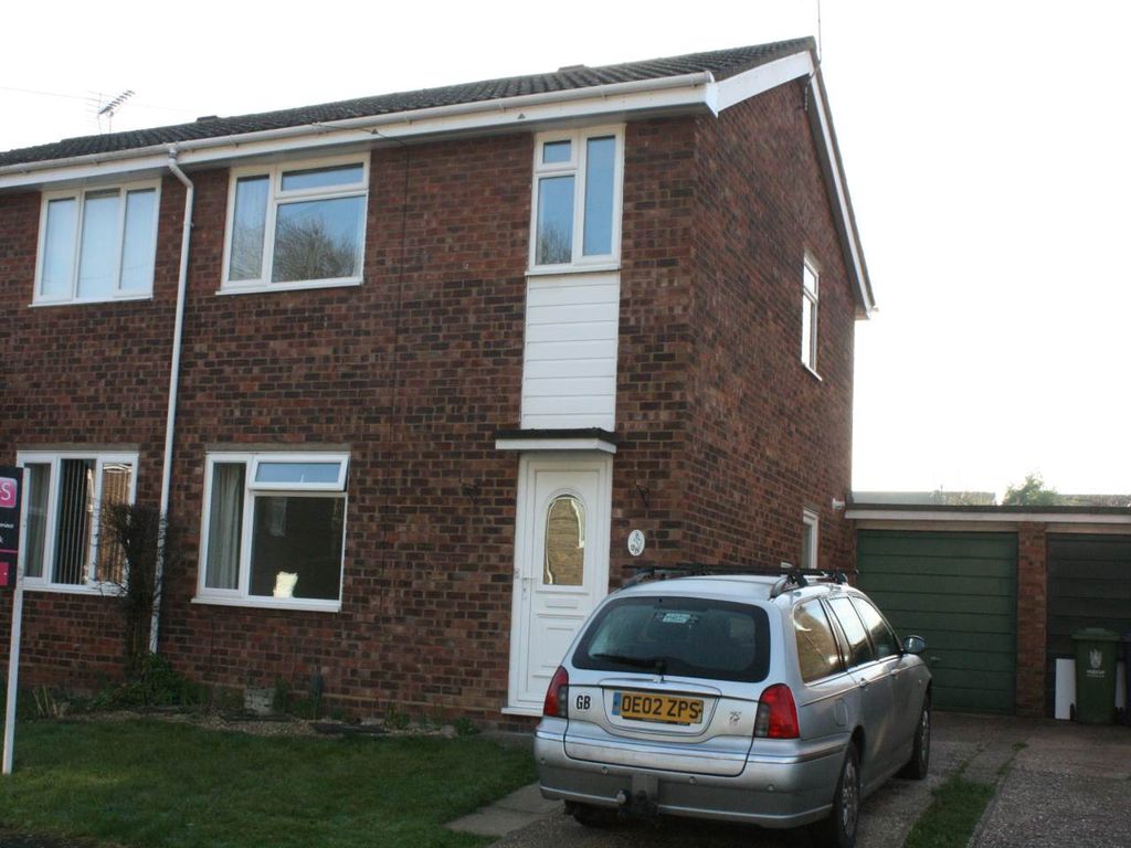 Property photo 2 of 11 Front