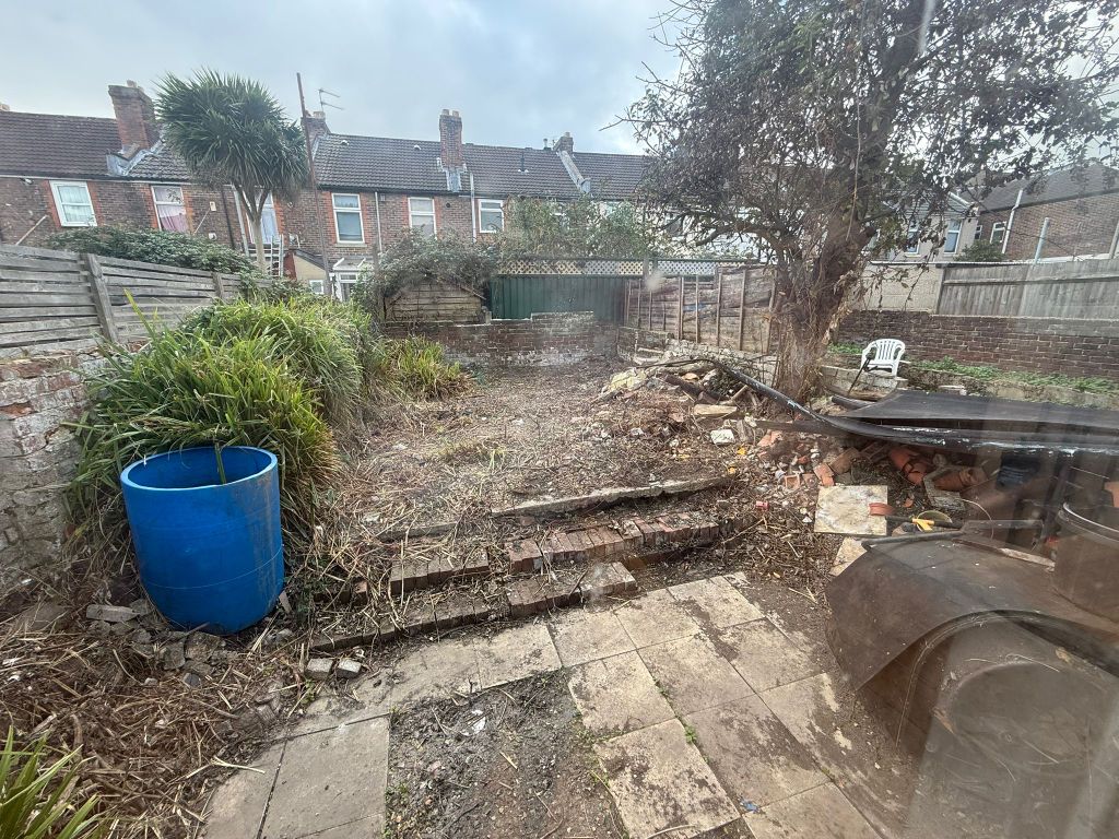 Property photo 3 of 12